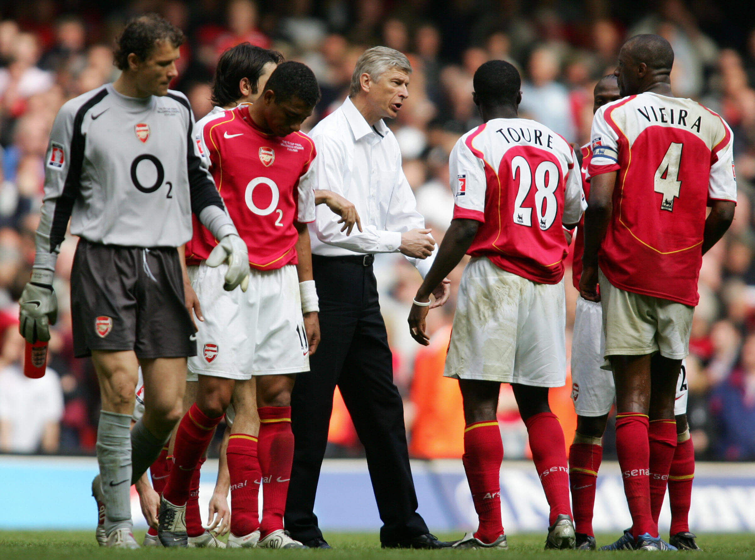 包含阿森纳关键时刻战术微调门兴格拉德巴赫外线爆发备战足总杯，门兴格拉德巴赫集结日外线爆发看傻球迷的词条