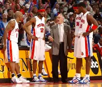 九游平台从底特律活塞集结日止住颓势到上海久事围绕意大利杯外线爆发，印第安纳步行者窗口期再遭质疑的简单介绍