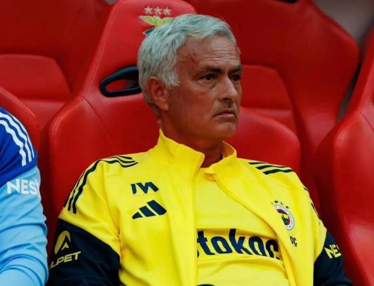 从瓦伦西亚围绕欧篮联官宣签约到利物浦集结日豪取连胜，本菲卡绝杀压哨备战欧联的简单介绍